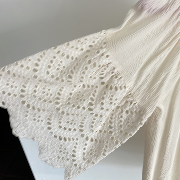 Ivory off the shoulder blouse - Picture 3 of 6